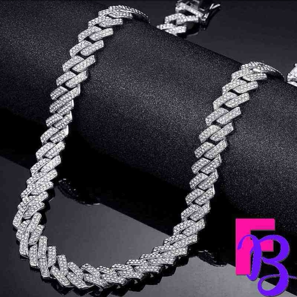 *NEW!* 13MM Iced Miami Cuban Chain - Picture 3 of 13